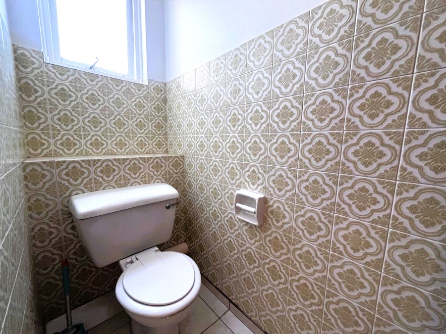 Commercial Property for Sale in Beacon Bay Eastern Cape